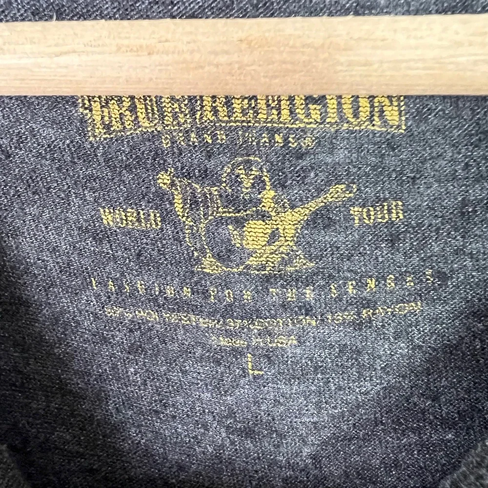 True Religion Mens All State 56 Sports Graphic T-Shirt Grey Crew Neck Large USA